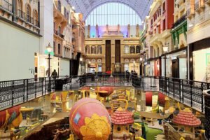 West Edmonton Mall: North America’s Largest Shopping and Entertainment Complex